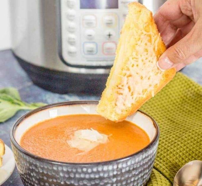 Instant Pot Tomato Basil Soup