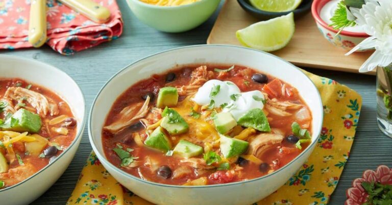 Easiest Peasiest Homemade Slow Cooker Chicken Soup