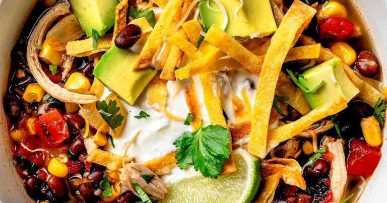 Simple & Tasty Chicken Tortilla Soup