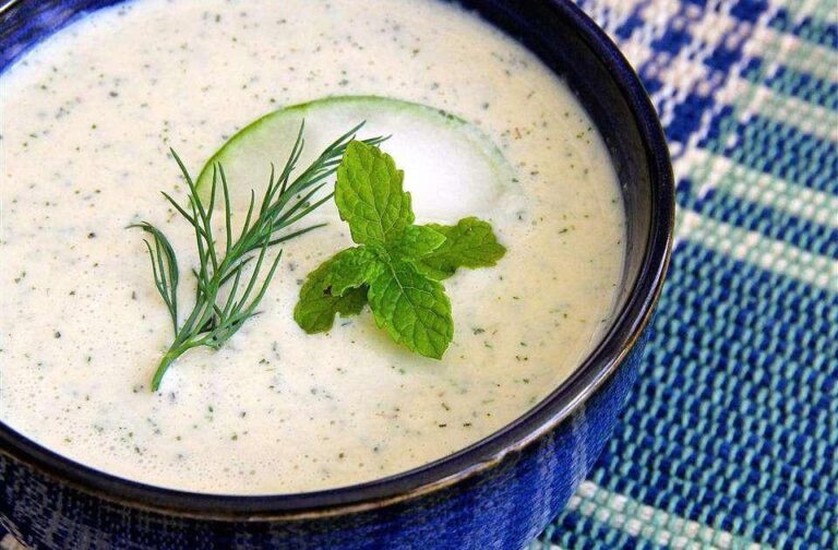 Cold Yogurt Soup with Cucumbers and Dill