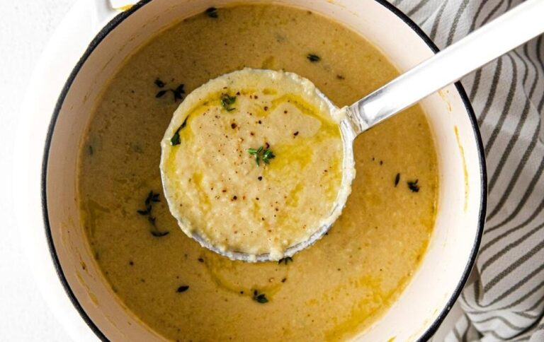 creamy cauliflower leek soup