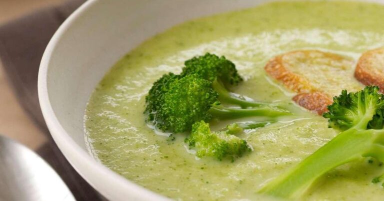 Creamy Roasted Broccoli Soup