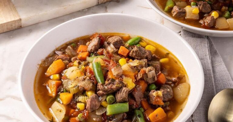 Easiest Crockpot Vegetable Soup