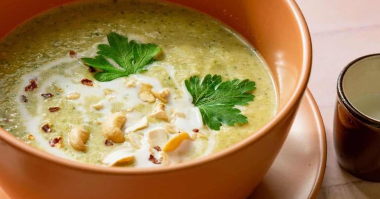 Healthy Zucchini Avocado Soup