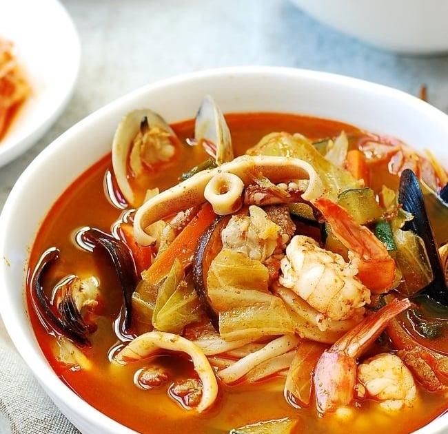 Best Korean Warm Noodle Soup