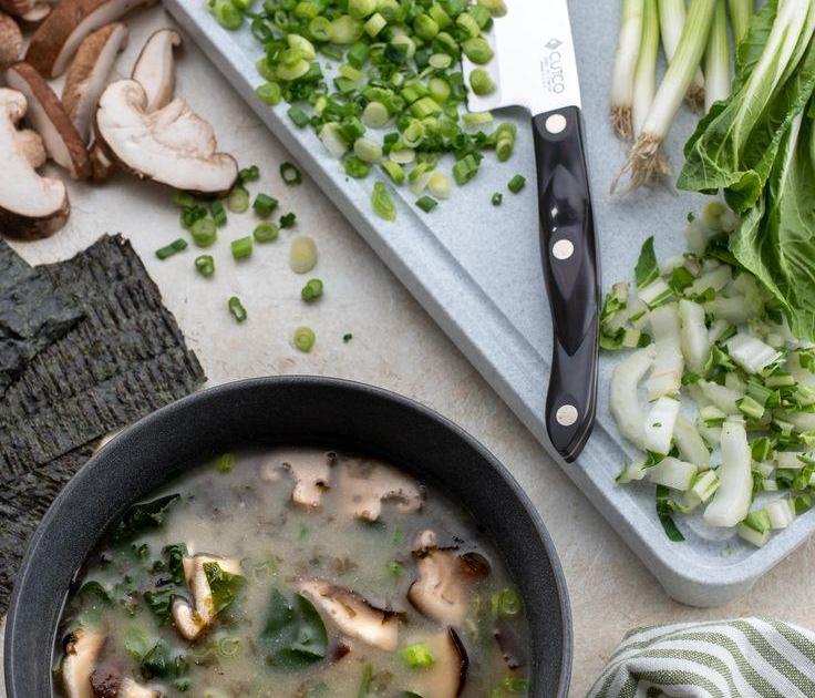 Miso Soup with Tofu, Bok Choy and Mushrooms (and how to make dashi)