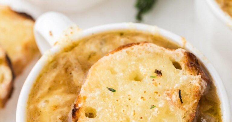 Savory and Simple French Onion Soup Recipe