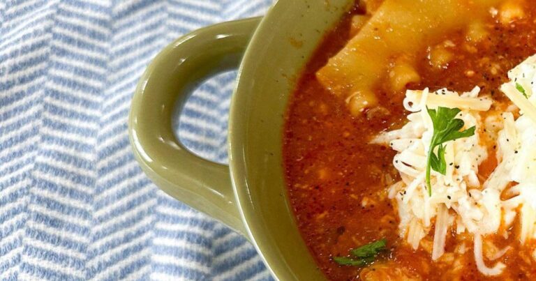 Slow Cooker Lasagna Soup