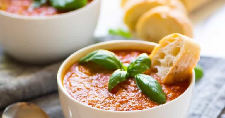 Slow Cooker Tomato Basil Soup