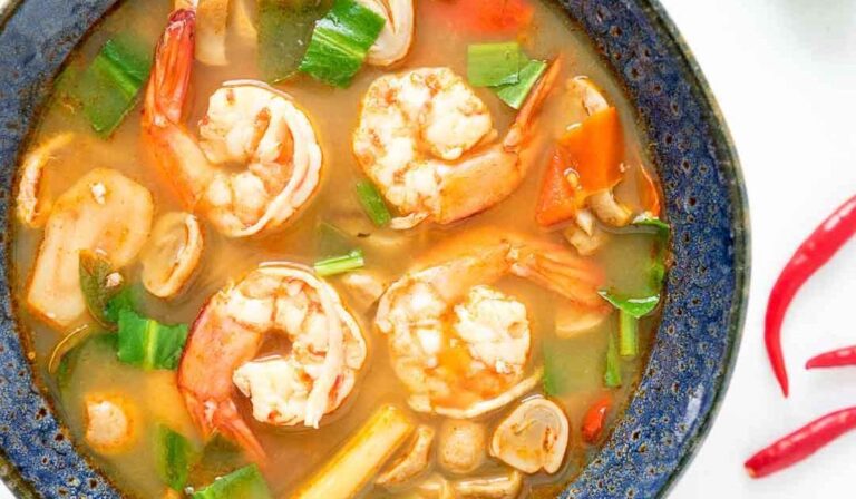 Thai Soup with Gambas