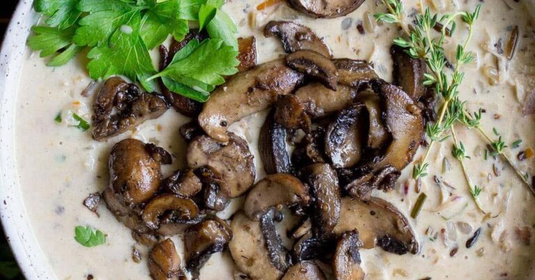 Vegetarian Creamy Mushroom and Rice Soup