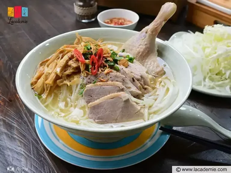 Vietnamese Duck Noodle Soup (Mì Vịt Tiềm)