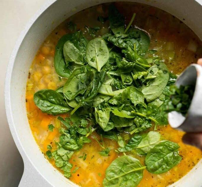 Lemon Chickpea Orzo Soup