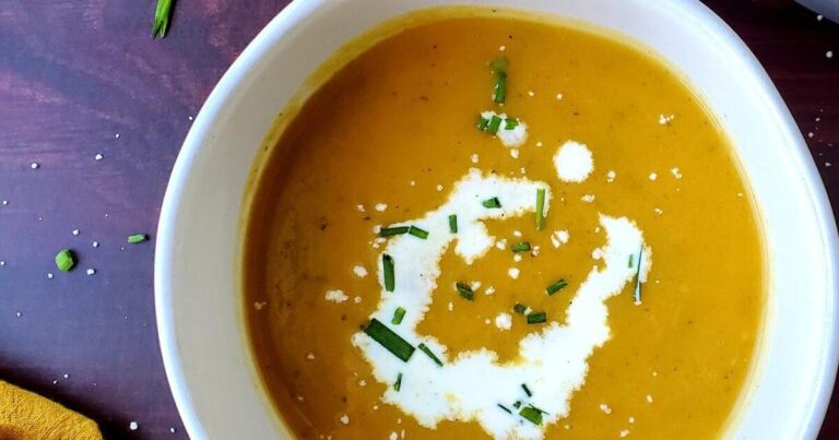 Vegan Butternut Squash Soup with Roasted Apples